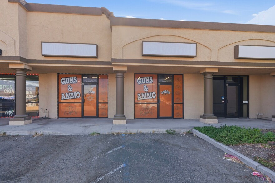 More Photos Of 3712 Highway 95, Bullhead City General Retail For Lease