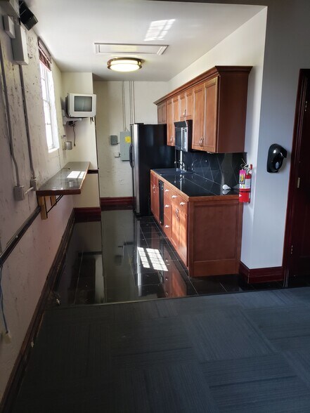 More Photos Of 29 S Federal Hwy, Dania Beach Office For Lease