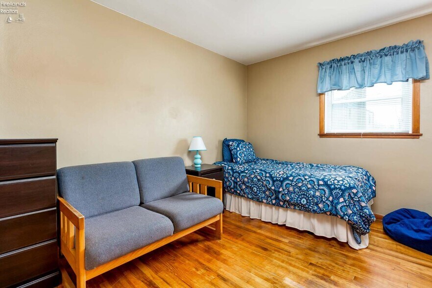 More Photos Of 5414 Homegardner Rd, Castalia Apartments For Sale