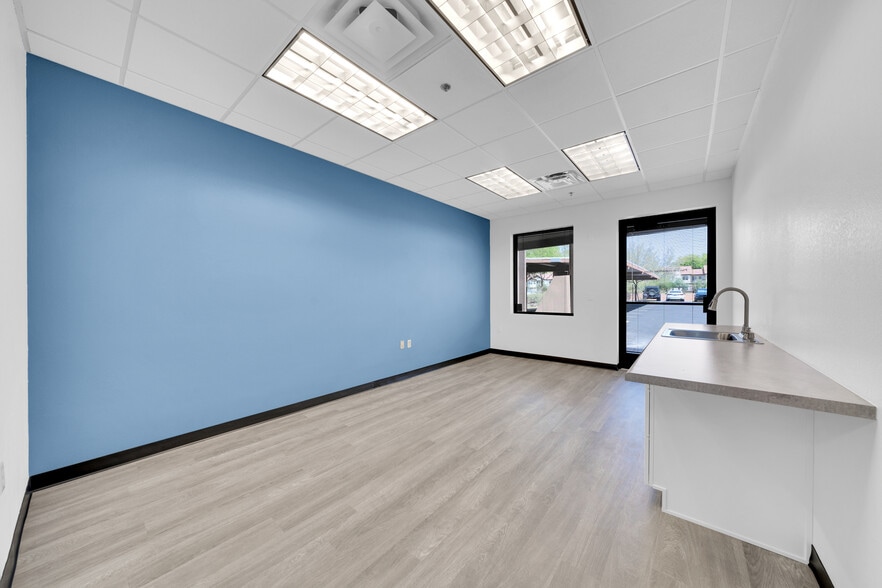 More Photos Of 4729 E Union Hills Dr, Phoenix Medical For Sale