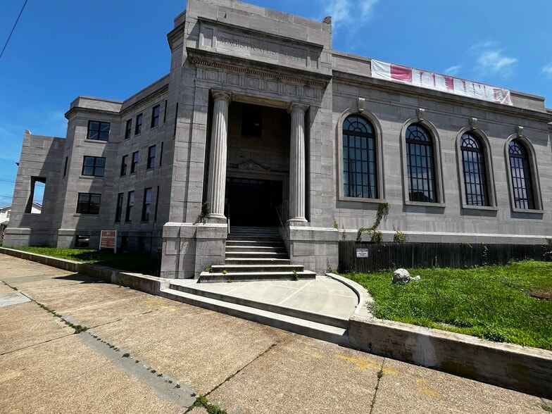 More Photos Of 90-01 Beach Channel Dr, Rockaway Beach Medical For Sale