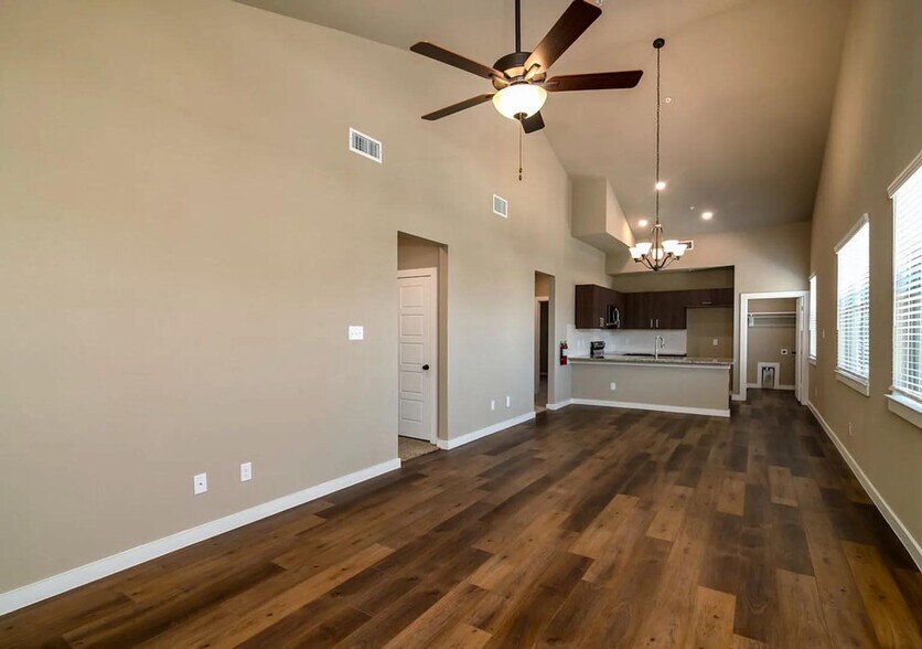 More Photos Of 640 Fallow Dr, Venus Multifamily For Sale