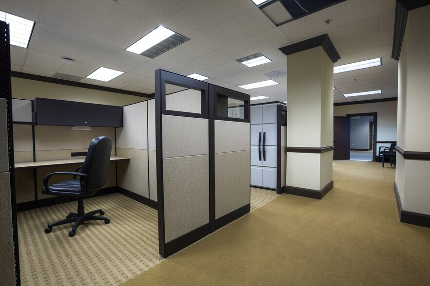 More Photos Of 5803 NW 151st St, Miami Lakes Office For Sale