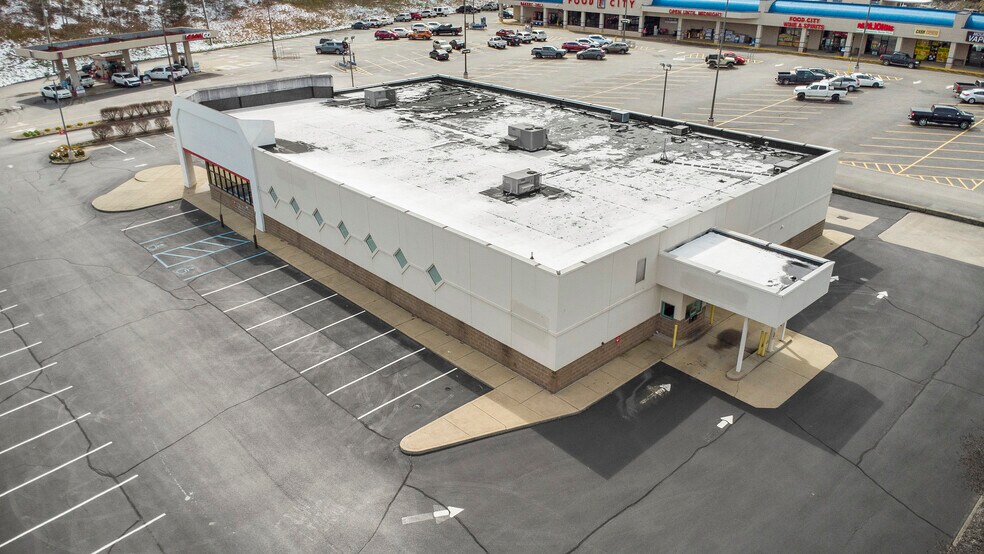 More Photos Of 60 Business US 23 N, Louisa Freestanding For Lease