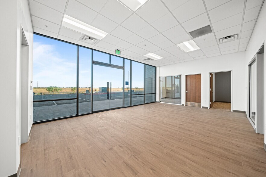 More Photos Of 1749 Gateway Rd, Calexico Unknown For Lease