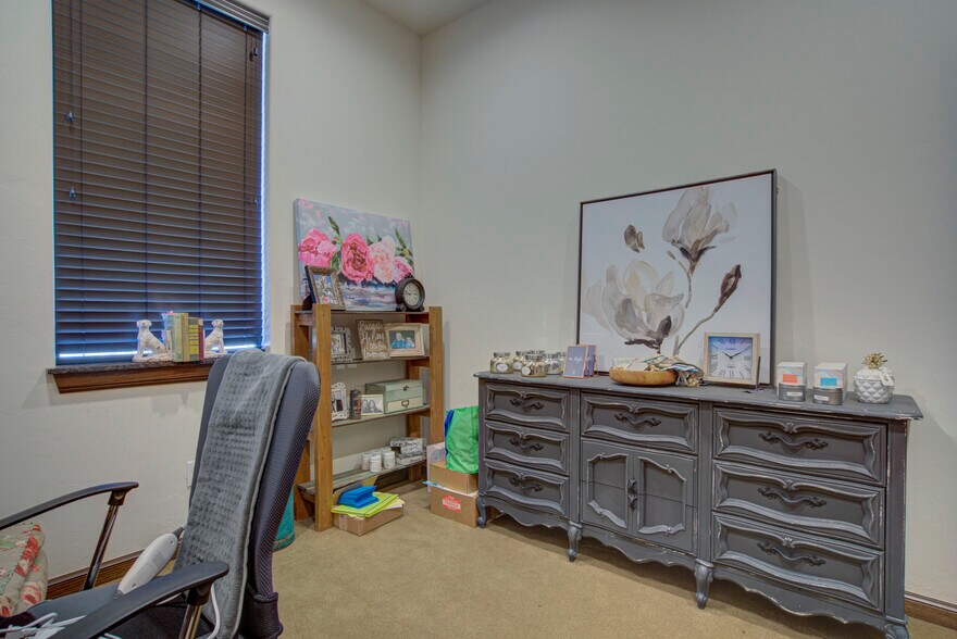 More Photos Of 1800 NE 135th St, Oklahoma City Office For Sale