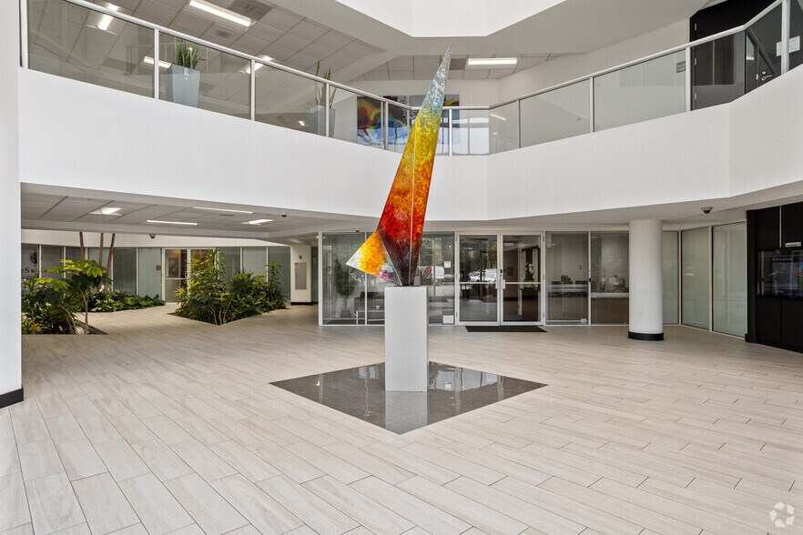 More Photos Of 560 Village Blvd, West Palm Beach Medical For Lease