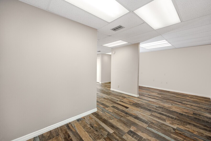 More Photos Of 6449 38th Ave, Saint Petersburg Medical For Lease