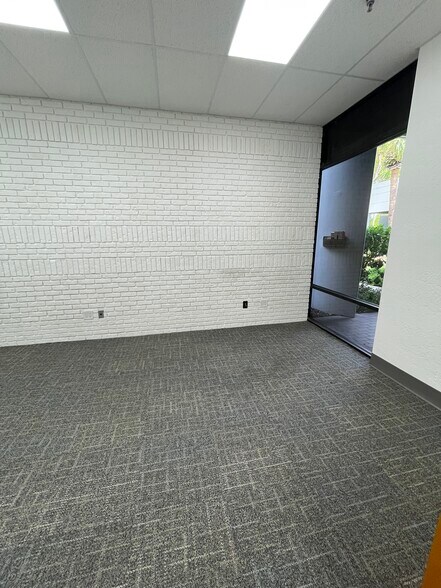 More Photos Of 6011 Benjamin Rd, Tampa Light Distribution For Lease