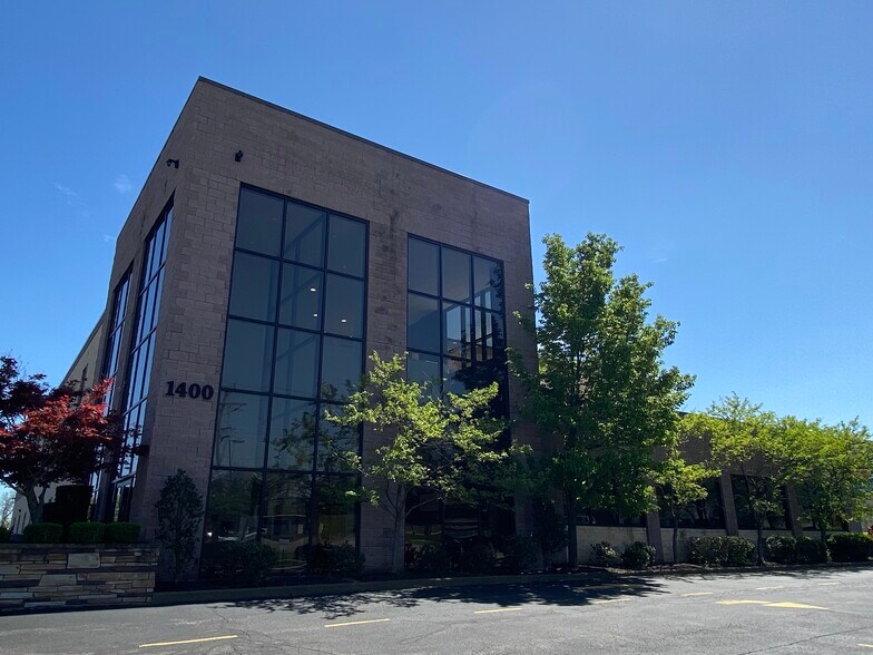 More Photos Of 1400 Lebanon Church Rd, Pittsburgh Unknown For Lease