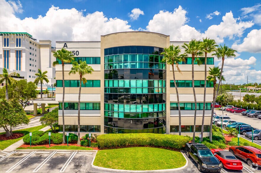 Primary Photo Of 21097 NE 27th Ct, Aventura Hospital For Lease