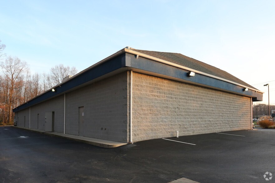 More Photos Of 105 Carroll Island Rd, Middle River Freestanding For Lease