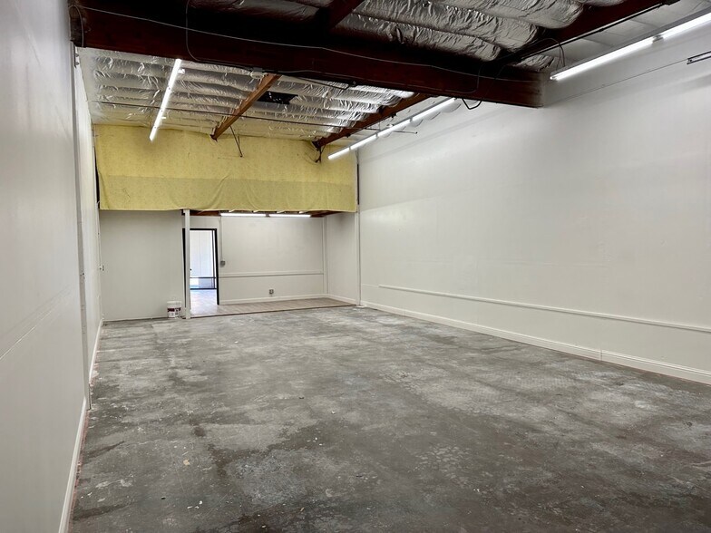 More Photos Of 7059 Commerce Cir, Pleasanton Warehouse For Lease