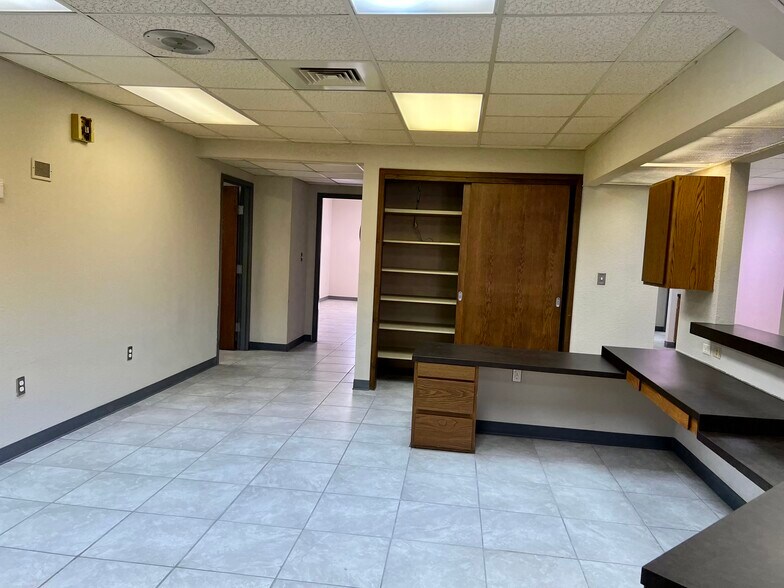 More Photos Of 810 Boardman Canfield Rd, Youngstown Medical For Lease