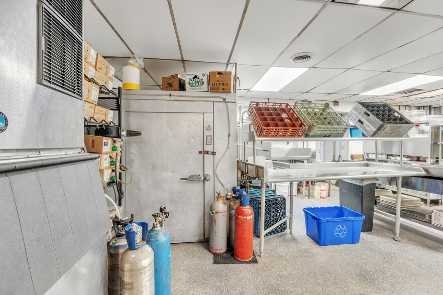 More Photos Of 1 Princeton St, Jefferson Restaurant For Sale