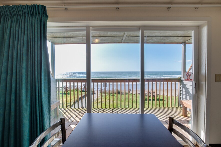 More Photos Of 101 NW 11th Ave, Rockaway Beach Hotel For Sale