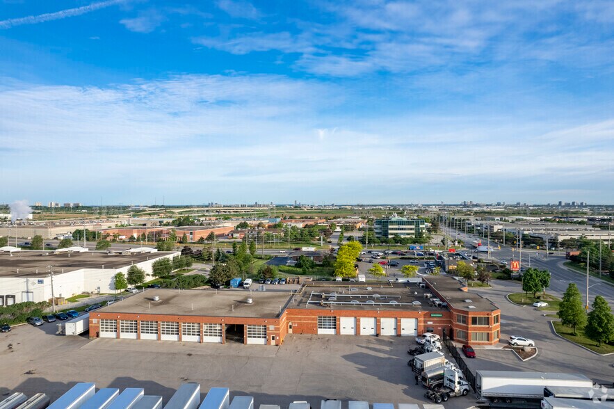 More Photos Of 6950 Tomken Rd, Mississauga Truck Terminal For Sale