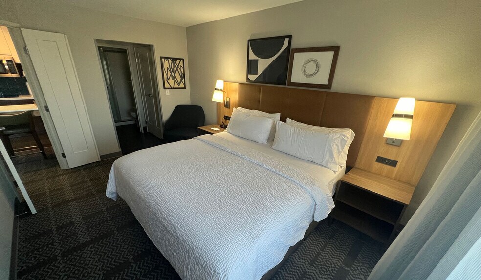 More Photos Of 7418 Washington Ave, Mount Pleasant Hotel For Sale