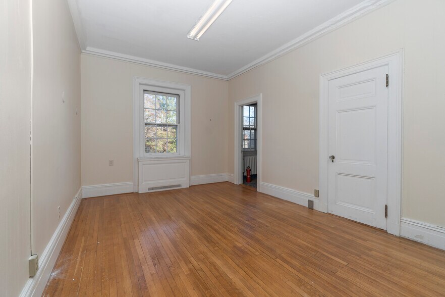 More Photos Of 1265 Asylum Ave, Hartford Lodge Meeting Hall For Lease