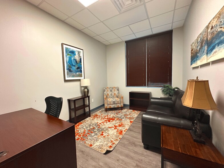 More Photos Of 5522 Lone Star Pky, San Antonio Medical For Lease