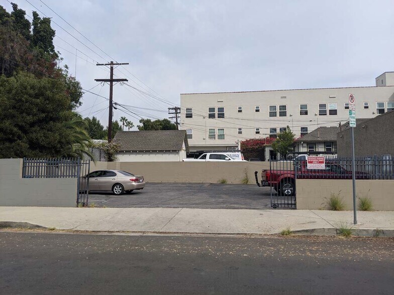 More Photos Of 5301 Rosewood Ave, Los Angeles Office For Lease