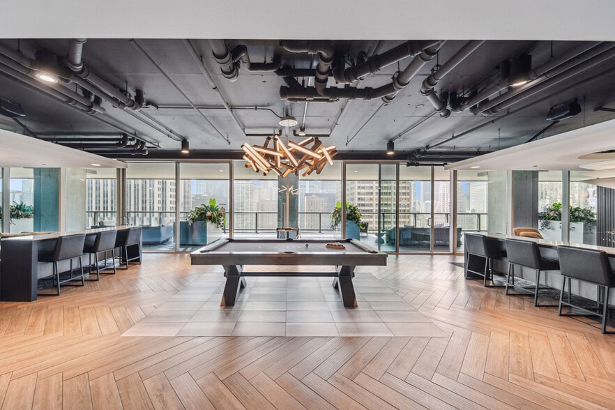 More Photos Of 200 E Illinois St, Chicago Apartments For Sale