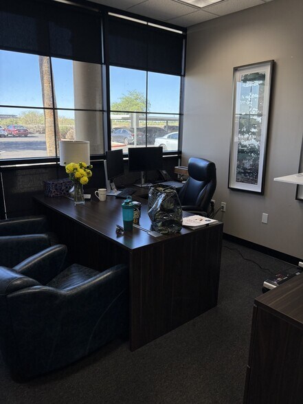 More Photos Of 14239 W Bell Rd, Surprise Office For Lease