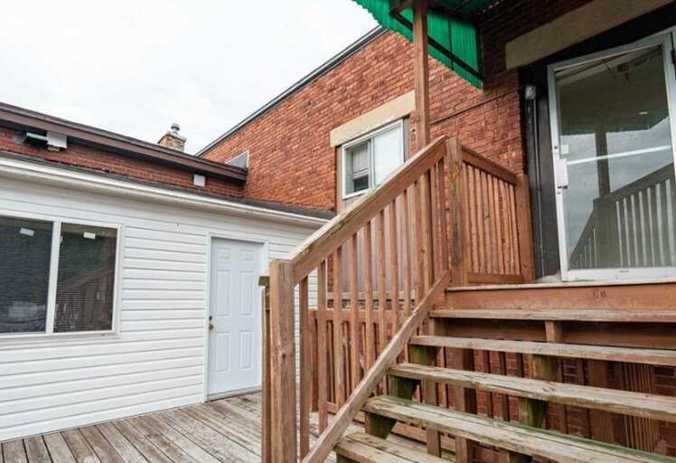 More Photos Of 319-327 Montreal Rd, Cornwall Storefront Retail Residential For Lease