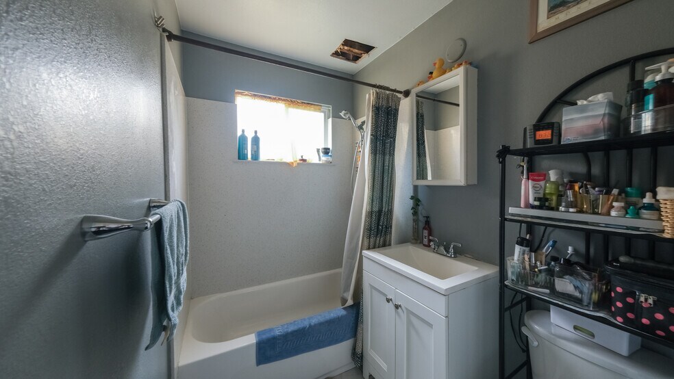 More Photos Of 2120 E 22nd St, Oakland Apartments For Sale