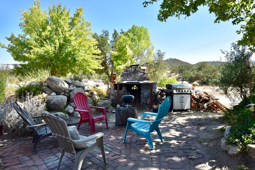 More Photos Of 76980 San Antonio Rd, Bradley Specialty For Sale
