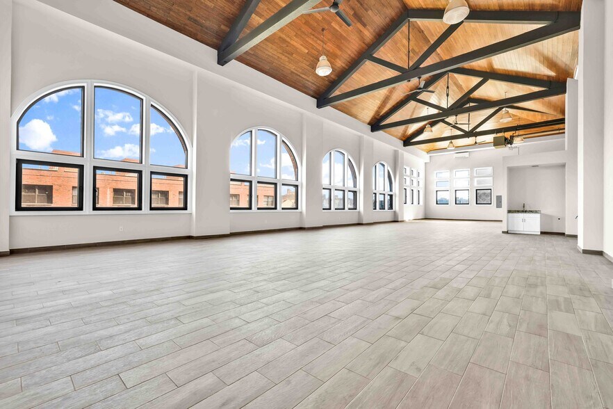 More Photos Of 405-407 Gates Ave, Brooklyn Loft Creative Space For Lease