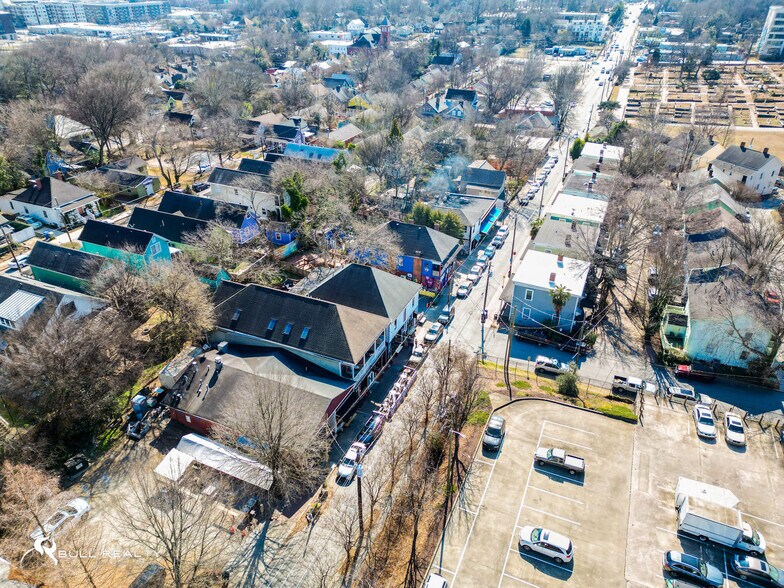 More Photos Of 242 SE Boulevard, Atlanta Restaurant For Sale