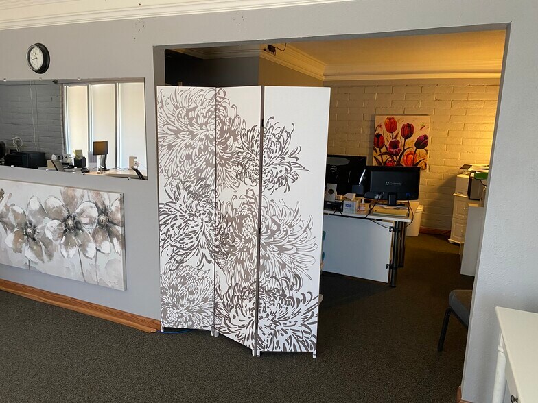 More Photos Of 6543 Montecito Blvd, Santa Rosa Medical For Sale