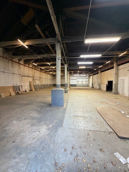Primary Photo Of 84 18th St, Brooklyn Warehouse For Lease