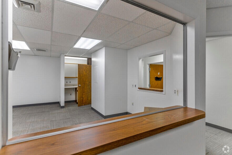 More Photos Of 3301 Woodburn Rd, Annandale Medical For Lease