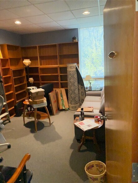 More Photos Of 1 Washington St, Wellesley Medical For Lease