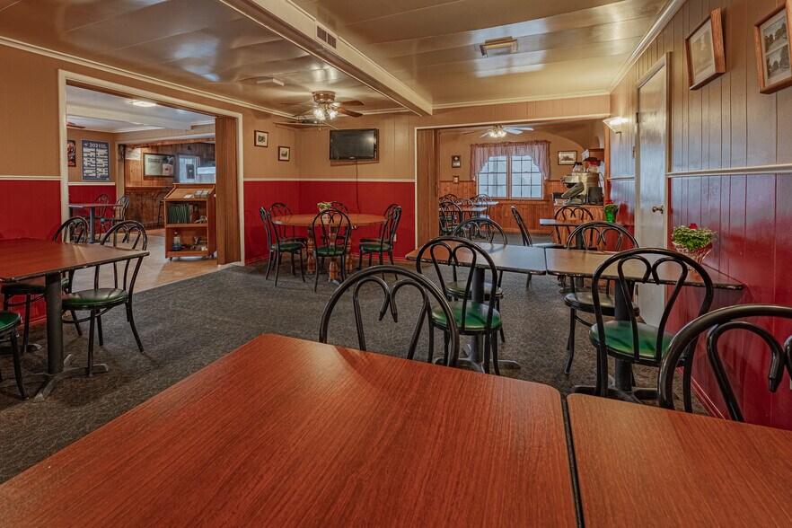 More Photos Of 2575 Academy St, Ransomville Restaurant For Sale
