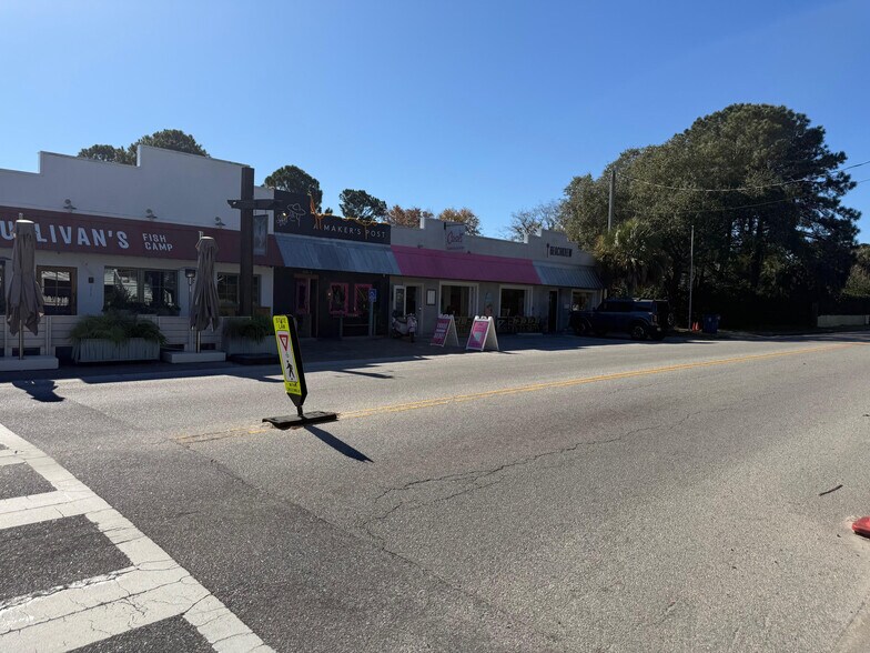 More Photos Of 2019 Middle St, Sullivans Island General Retail For Lease