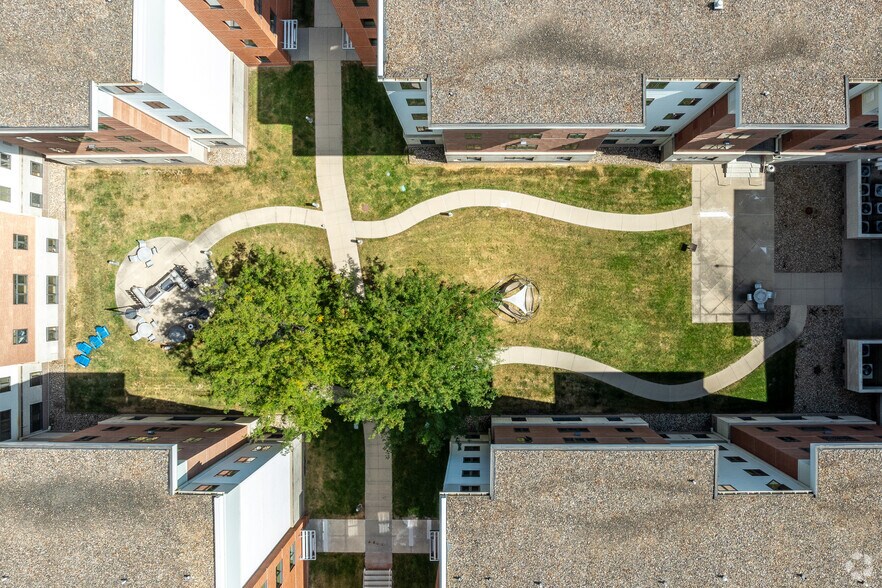 More Photos Of 1315 31st St, Des Moines Apartments For Lease