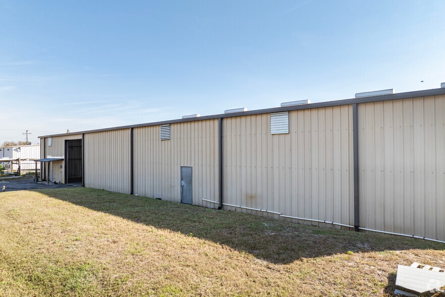 More Photos Of 7818 Depot Ln, Tampa Warehouse For Sale