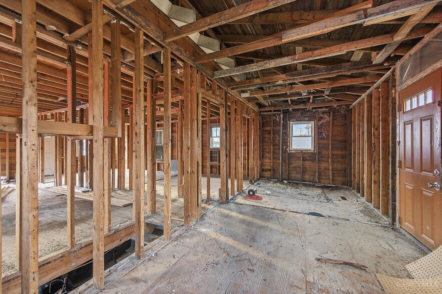 More Photos Of 536 Old State Route 74, Cincinnati Storefront Retail Residential For Sale
