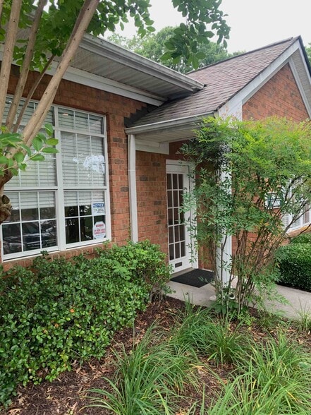 More Photos Of 417-429 Creekstone Rdg, Woodstock Office For Sale