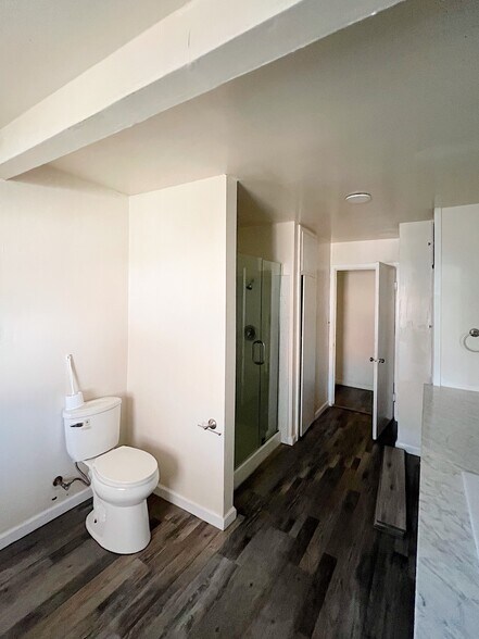 More Photos Of 921 Rivera Dr, Sacramento Apartments For Sale