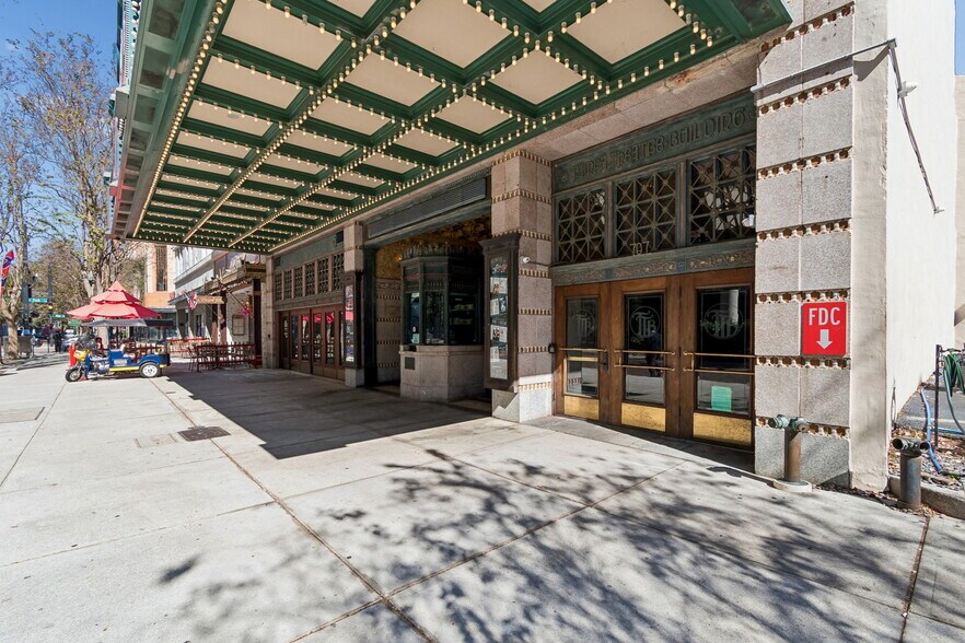 More Photos Of 707 N Franklin St, Tampa Office For Sale