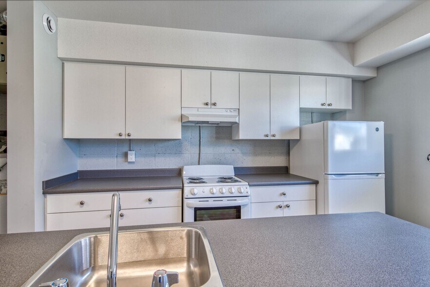 More Photos Of 975 Tranquille Rd, Kamloops Multifamily For Sale