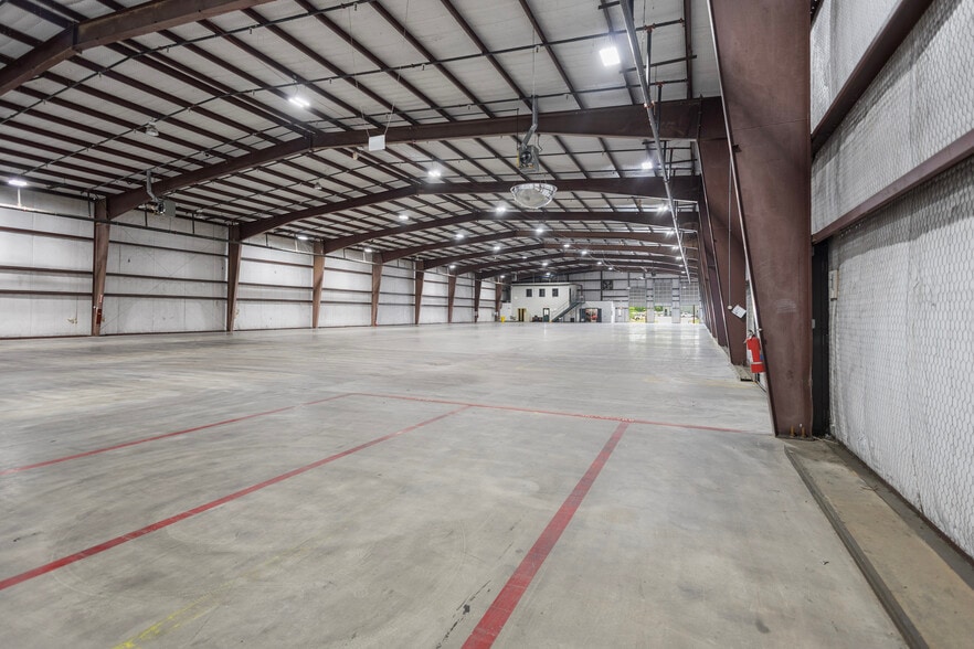 More Photos Of 2307 E Erwin St, Tyler Manufacturing For Lease