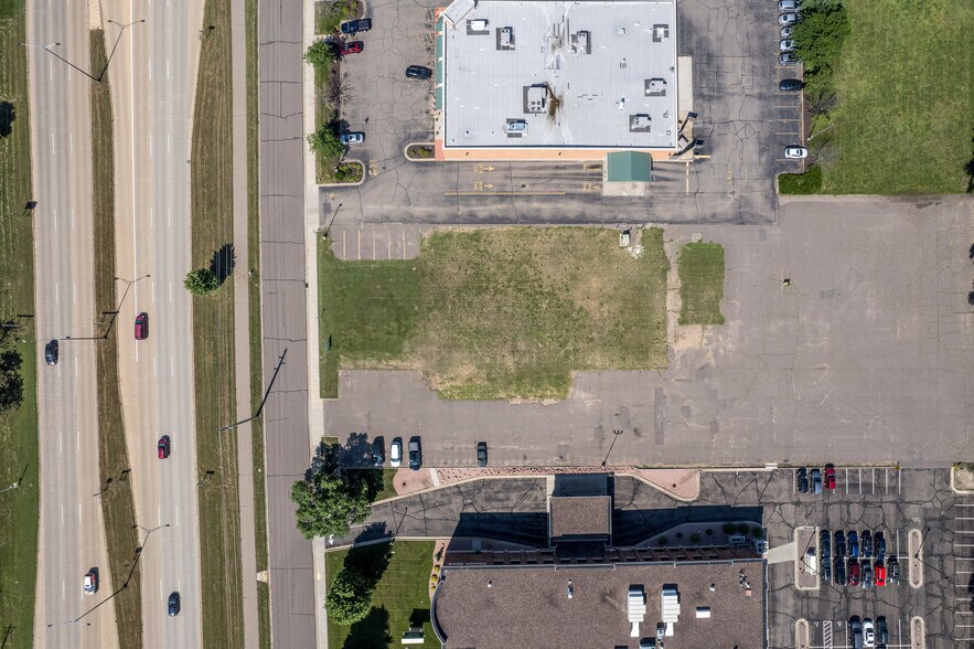 More Photos Of 1104 W Clairemont Ave, Eau Claire Land For Sale