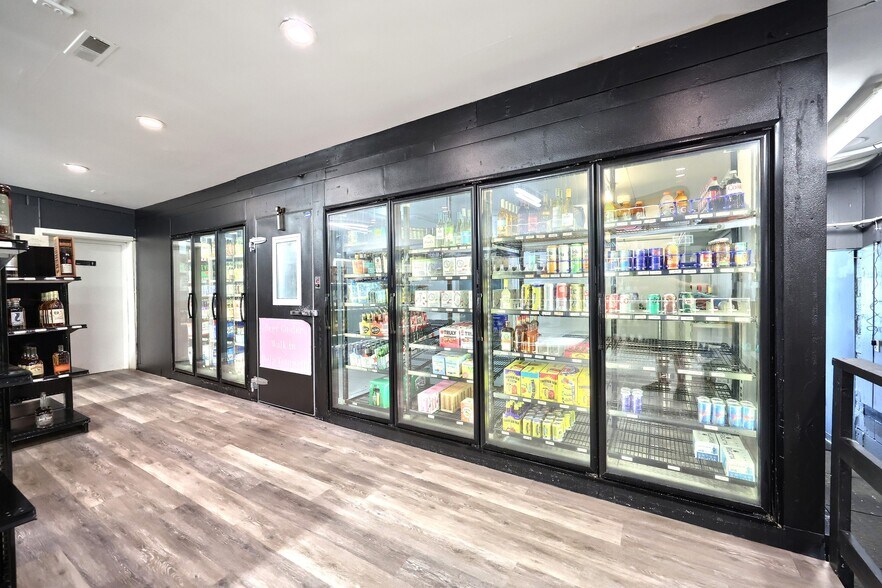 More Photos Of 21603 Middletown Rd, Freeland Freestanding For Sale