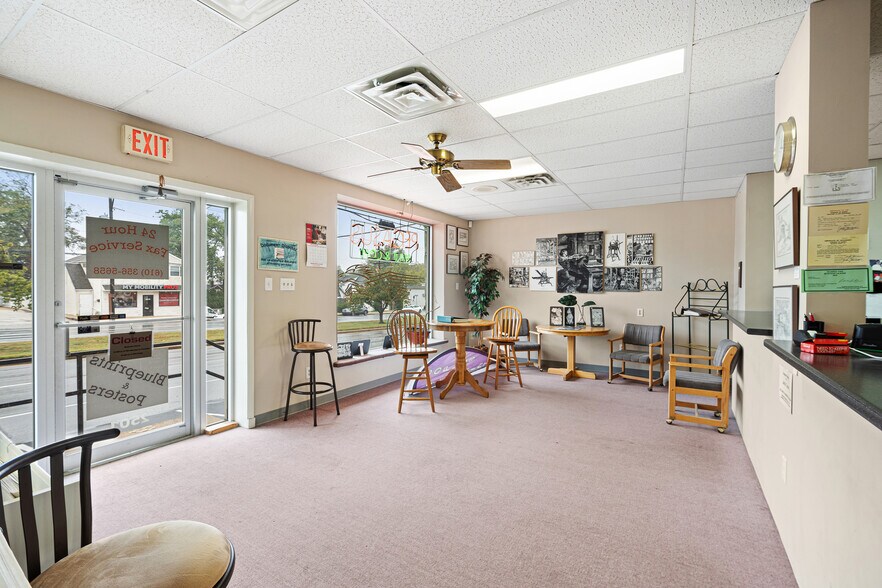 More Photos Of 2501 W Chester Pike, Broomall Storefront Retail Residential For Sale