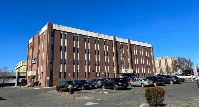 More Photos Of 125 Liberty St, Springfield Medical For Lease